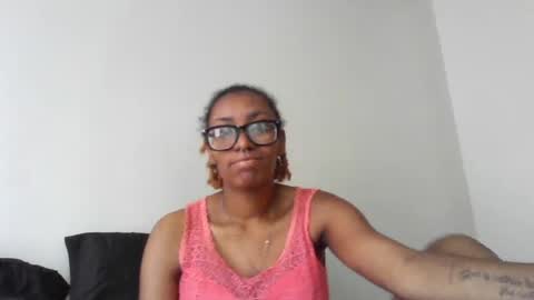 sunflowerlily23 online show from 27, 6, 2026