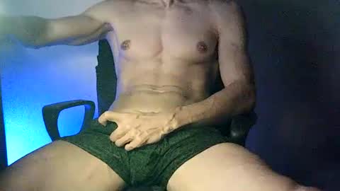 Snapshot of sunraymax chatting on 22, 6, 2026 Max online show from 22, 6, 2026