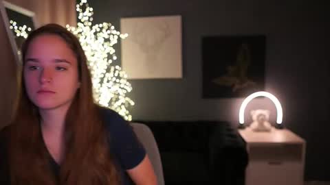 SuzySky online show from 11, 6, 2026