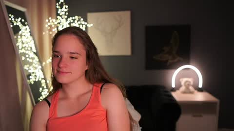 SuzySky online show from 12, 6, 2026