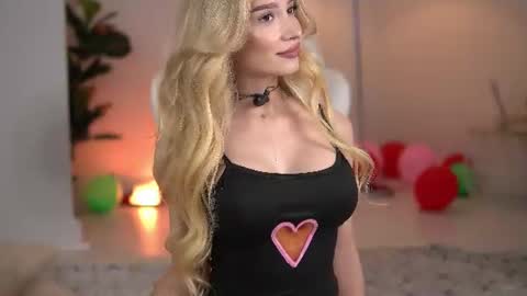 SweetLuna online show from 19, 6, 2026