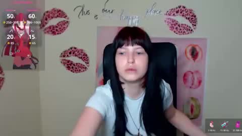 Snapshot of sweet_cherryg chatting on 25, 5, 2026 Ivy online show from 25, 5, 2026