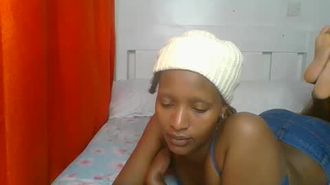 Snapshot of sweet_melod chatting on 9, 5, 2026 Linda online show from 9, 5, 2026