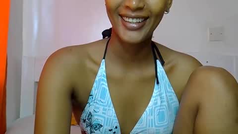 Snapshot of sweet_melod chatting on 13, 5, 2026 Linda online show from 13, 5, 2026