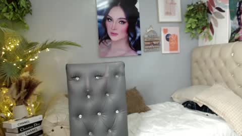 girlnamenicole online show from 10, 2, 2025