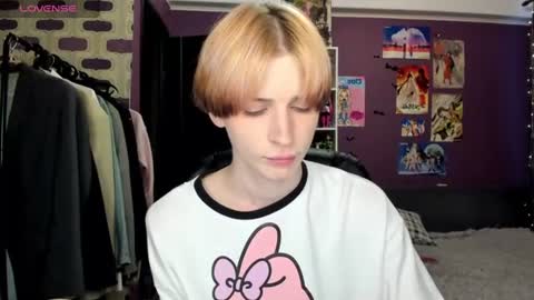 Snapshot of sweet_peach__ chatting on 14, 6, 2026 kira online show from 14, 6, 2026