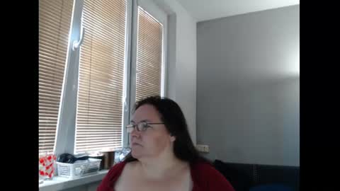 Sweetboobs85h online show from 18, 6, 2026