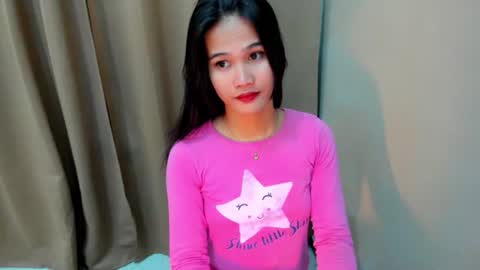 sweetgirl_latina143 online show from 15, 9, 2025