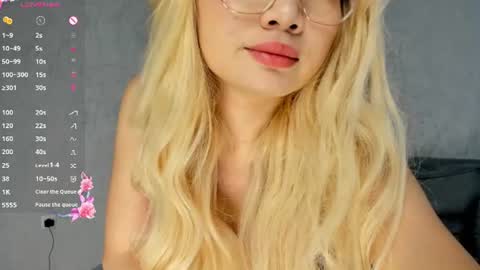 Snapshot of sweetie_peach_ chatting on 20, 6, 2026 sweetie_peach_ online show from 20, 6, 2026