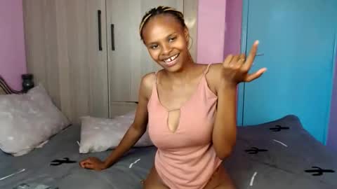 Snapshot of sweetly_diva chatting on 23, 4, 2026 Diva online show from 23, 4, 2026