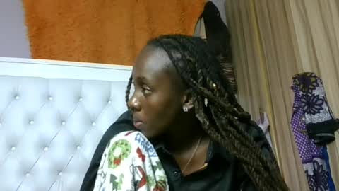 Novah girlie online show from 25, 6, 2026