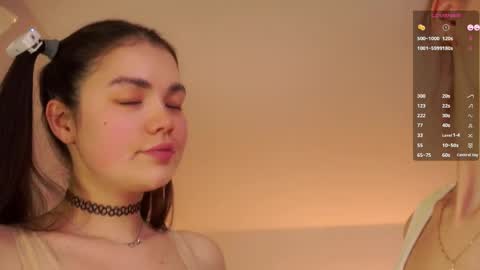 Snapshot of sweetyoops chatting on 31, 5, 2026 Astrid online show from 31, 5, 2026