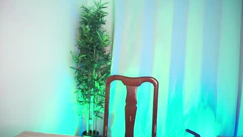 t0ny_wylie online show from 18, 6, 2026