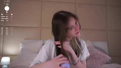 Snapshot of taitehambelton chatting on 20, 6, 2026 Mia online show from 20, 6, 2026