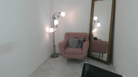 Snapshot of tatiana_oconell2 chatting on 5, 5, 2026 isabel online show from 5, 5, 2026