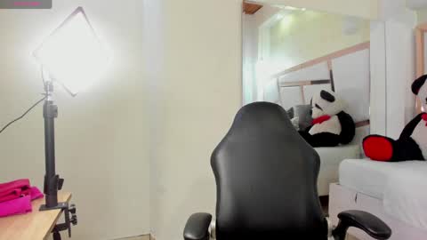 tatikanyx online show from 5, 6, 2026