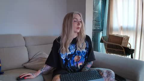 tattoobbgirl online show from 13, 5, 2026