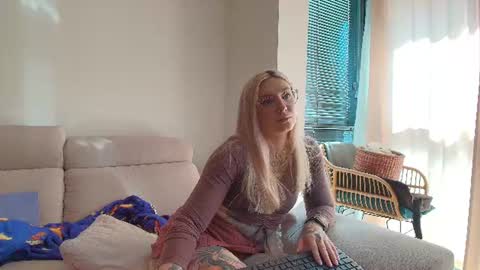 tattoobbgirl online show from 17, 6, 2026
