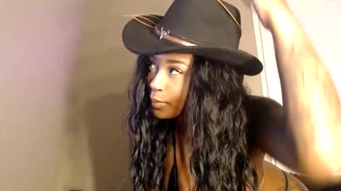 Snapshot of tattooedangelxx chatting on 23, 5, 2026 nyxxx online show from 23, 5, 2026