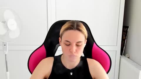 Tay online show from 22, 5, 2026