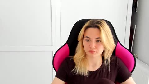 Tay online show from 5, 6, 2026