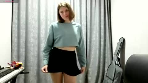 Anny Simpson online show from 9, 6, 2026