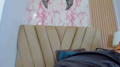 Snapshot of thais_kim chatting on 8, 7, 2026 Sweet Thais online show from 8, 7, 2026