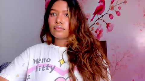 Snapshot of thais_waldrof chatting on 15, 6, 2026 Andreina online show from 15, 6, 2026
