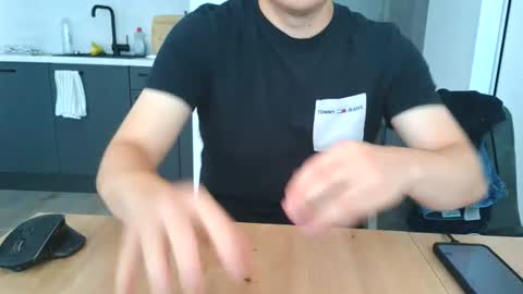 thecuteguy144949 online show from 8, 6, 2026