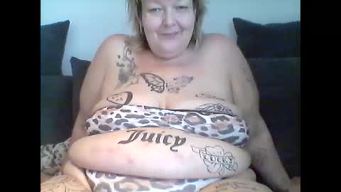 thickdarkangel online show from 10, 5, 2026