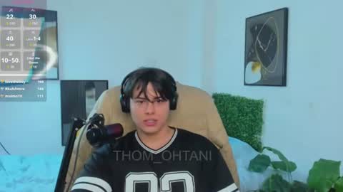 Snapshot of thom_ohtani chatting on 10, 6, 2026 thom_ohtani online show from 10, 6, 2026