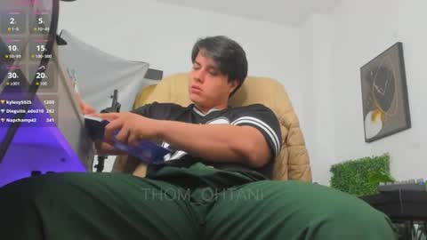 Snapshot of thom_ohtani chatting on 16, 6, 2026 thom_ohtani online show from 16, 6, 2026