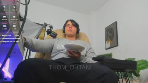 Snapshot of thom_ohtani chatting on 18, 6, 2026 thom_ohtani online show from 18, 6, 2026
