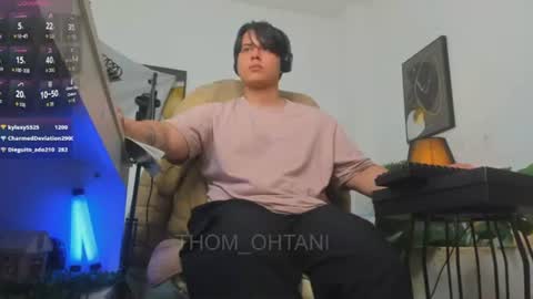 Snapshot of thom_ohtani chatting on 20, 6, 2026 thom_ohtani online show from 20, 6, 2026