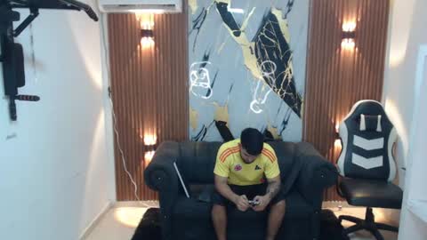 thomson_hot01 online show from 24, 6, 2026
