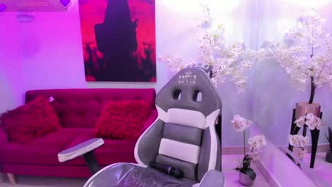 Tiara  online show from 17, 6, 2026
