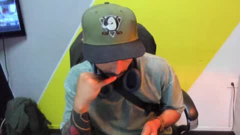 Snapshot of tom_cooper_1 chatting on 17, 4, 2026 Master of pleasure online show from 17, 4, 2026