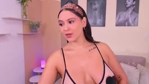 Tori Cross online show from 22, 6, 2026