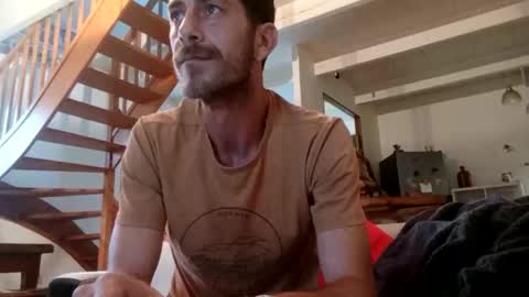 Snapshot of traveler_of_pleasure chatting on 17, 11, 2025 traveler_of_pleasure online show from 17, 11, 2025