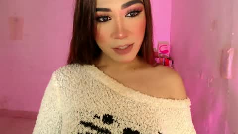 Snapshot of ts_romantika69 chatting on 19, 6, 2026 The Girl Named Romantika online show from 19, 6, 2026