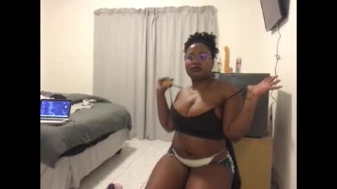 Twerking Temptress online show from 28, 5, 2026