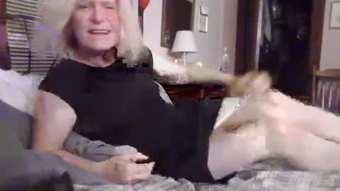 Kitten online show from 11, 7, 2026