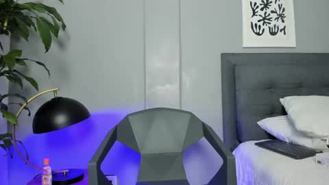 Tyler Fox online show from 16, 6, 2026