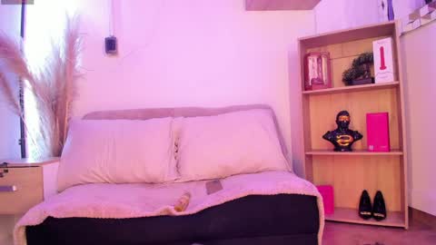 tylla__ online show from 5, 6, 2026