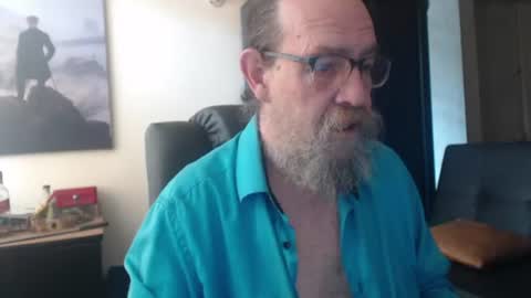 Snapshot of uncle_hottiecb chatting on 2, 7, 2026 Uncle Hottie online show from 2, 7, 2026