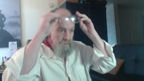 Snapshot of uncle_hottiecb chatting on 7, 7, 2026 Uncle Hottie online show from 7, 7, 2026