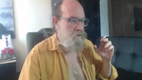 Snapshot of uncle_hottiecb chatting on 17, 7, 2026 Uncle Hottie online show from 17, 7, 2026