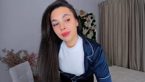 Snapshot of unforgettablestarfall chatting on 24, 12, 2024 Patricia online show from 24, 12, 2024