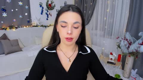 Snapshot of unforgettablestarfall chatting on 12, 1, 2025 Patricia online show from 12, 1, 2025