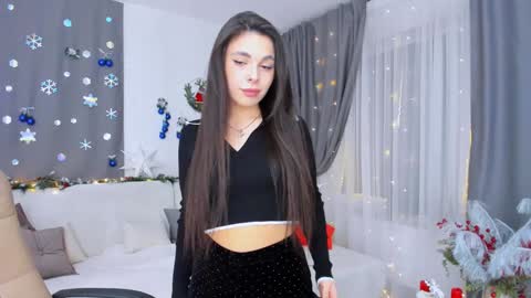 Snapshot of unforgettablestarfall chatting on 12, 1, 2025 Patricia online show from 12, 1, 2025